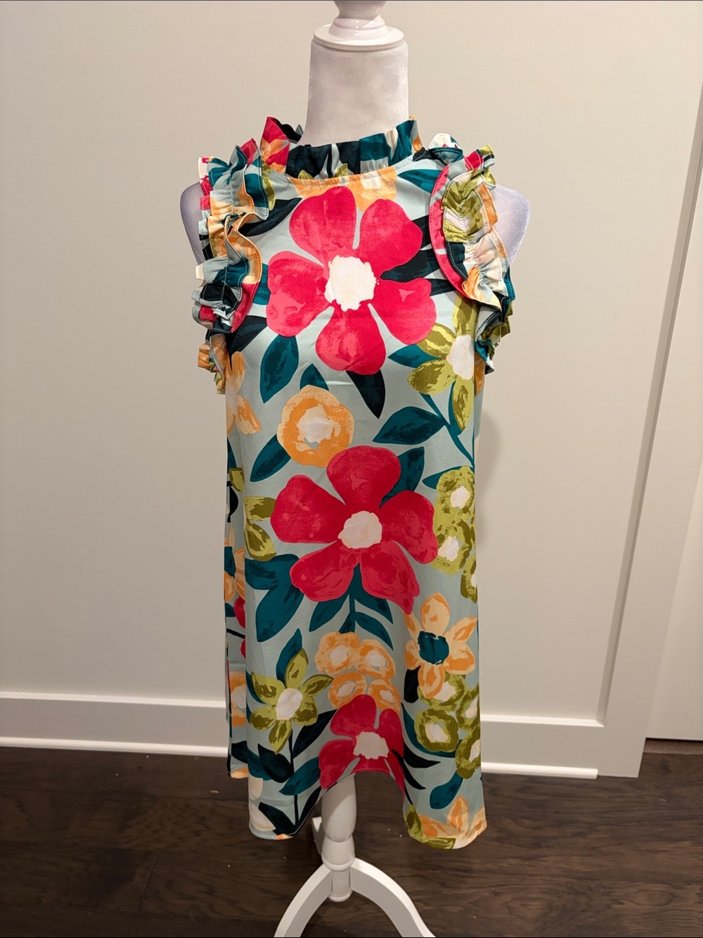 New With Tags TCEC Floral High Neck Dress Sz M